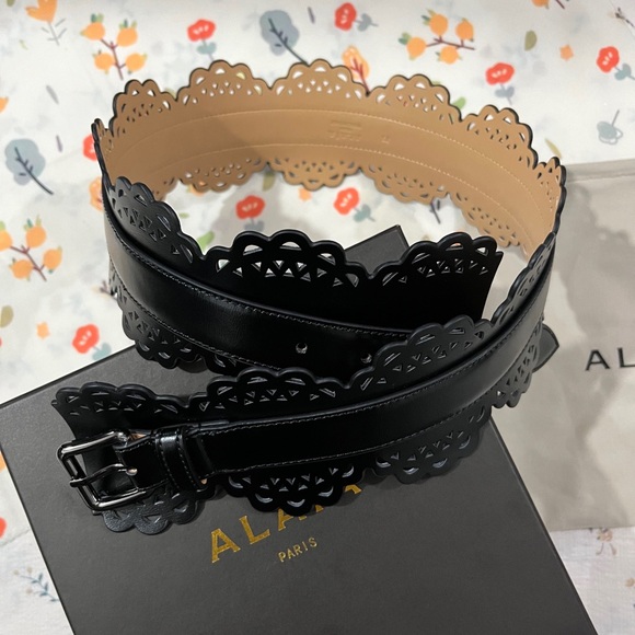 Alaïa Black Scalloped Laser-Cut Leather Waist Belt